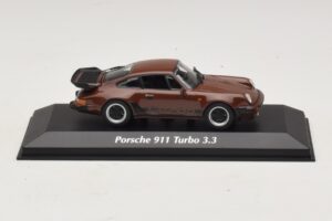 Porsche 911 930 Turbo 3.3 Marrone Maxichamps 1:43 Porsche 911 930 Turbo 3.3 Marrone Maxichamps 1:43 940069001 Pressofusione