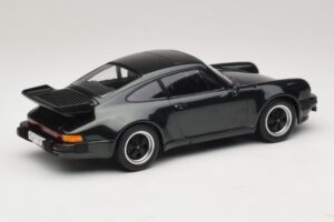 Porsche 911 930 Turbo 3.3 Verde Scuro Metallizzato KK-Scale 1:18 KKDC181441 Pressofusione — immagine 2 di 6