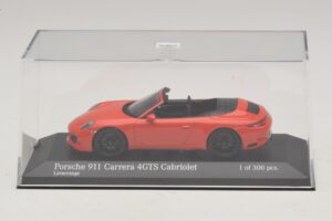 Porsche 911 991.1 Carrera 4 GTS Cabriolet Arancione Minichamps 1:43 410067331 Pressofusione — immagine 4 di 5
