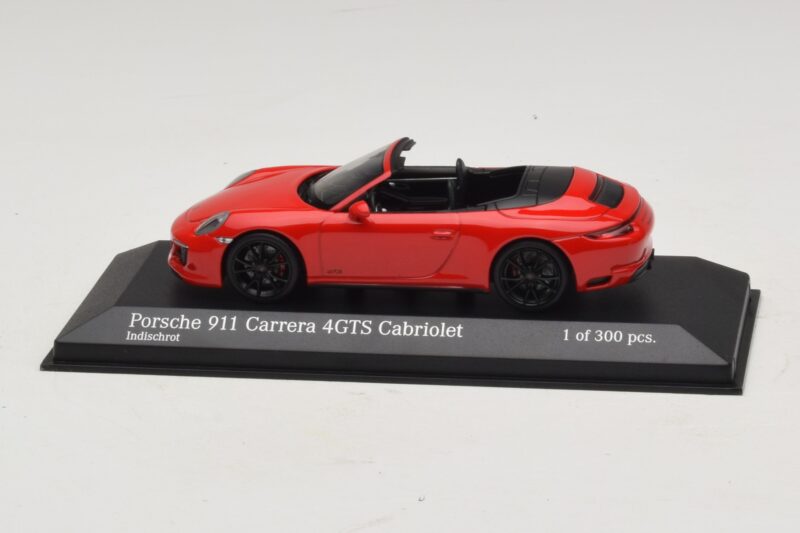Porsche 911 991.1 Carrera 4 GTS Cabriolet Rosso Minichamps 1:43 410067330 Pressofusione