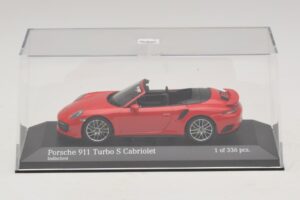 Porsche 911 991.1 Turbo S Cabriolet Rosso Minichamps 1:43 410067180 Pressofusione — immagine 4 di 5