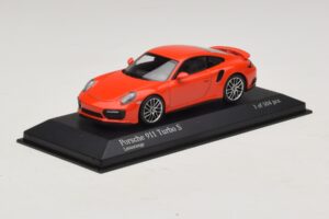 Porsche 911 991.1 Turbo S Arancione Minichamps 1:43 410067171 Pressofusione — immagine 2 di 5
