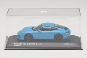 Porsche 911 991.2 Carrera 4 GTS Miami Blue Minichamps 1:43 410067322 Pressofusione — immagine 4 di 5