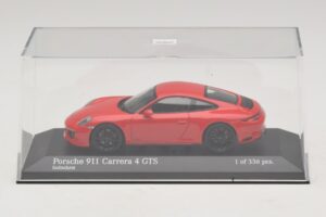 Porsche 911 991.2 Carrera 4 GTS Rosso Minichamps 1:43 410067320 Pressofusione — immagine 4 di 5
