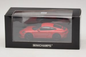 Porsche 911 991.2 Carrera 4 GTS Rosso Minichamps 1:43 410067320 Pressofusione — immagine 5 di 5
