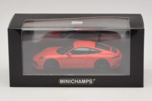 Porsche 911 991.2 Carrera 4 GTS Arancione Minichamps 1:43 410067321 Pressofusione — immagine 5 di 5