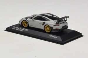 Porsche 911 991.2 GT2 RS Weissach Package Chalk Minichamps 1:43 410067220 Pressofusione — immagine 3 di 5