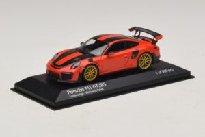 Porsche 911 991.2 GT2 RS Weissach Package Arancione Minichamps 1:43 410067224 Pressofusione — immagine 2 di 5