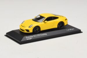 Porsche 911 991.2 GT3 Touring Giallo Minichamps 1:43 410067421 Pressofusione — immagine 2 di 5