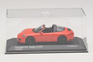Porsche 911 991 Targa 4 GTS Arancione Minichamps 1:43 410067341 Pressofusione — immagine 4 di 5