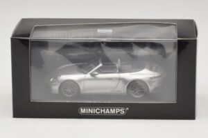 Porsche 911 992 Carrera 4S Cabriolet Argento Minichamps 1:43 410069330 Pressofusione — immagine 5 di 5