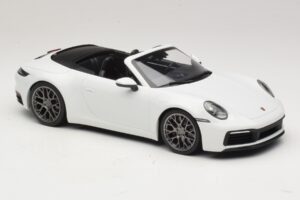 Porsche 911 992 Carrera 4S Cabriolet Bianco Minichamps 1:18 155067330 Pressofusione — immagine 4 di 6