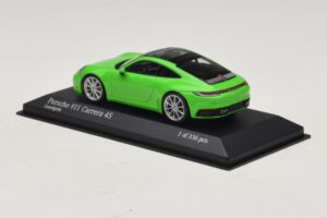 Porsche 911 992 Carrera 4S Verde Minichamps 1:43 410069322 Pressofusione — immagine 3 di 5