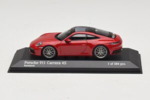 Porsche 911 992 Carrera 4S Rosso Minichamps 1:43 410069321 Pressofusione