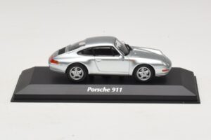 Porsche 911 993 Argento Maxichamps 1:43 Porsche 911 993 Argento Maxichamps 1:43 940063001 Pressofusione