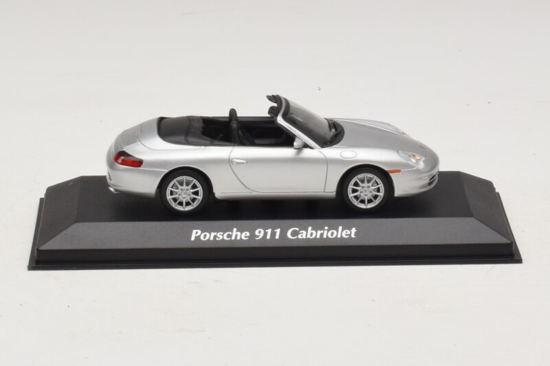 Porsche 911 996 Cabriolet Argento Maxichamps 1:43 940061031 Pressofusione