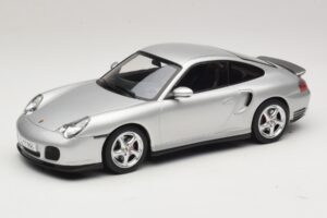 Porsche 911 996 Turbo Argento KK-Scale 1:18 Porsche 911 996 Turbo Argento KK-Scale 1:18 KKDC181471 Pressofusione