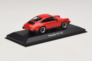 Porsche 911 SC Rosso Maxichamps 1:43 940062021 Pressofusione — immagine 2 di 5