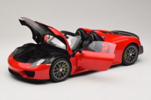 Porsche 918 Spyder Weissach Package Guards Red AUTOart 1:12 12122 Pressofusione — immagine 2 di 8
