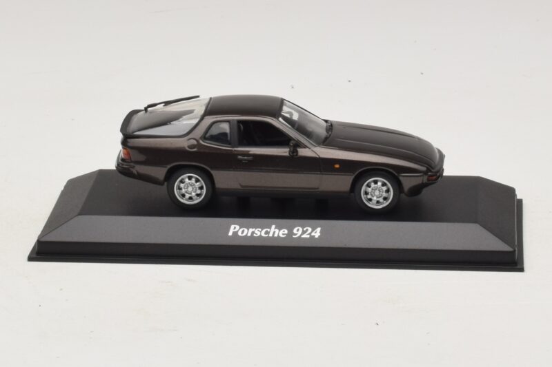 Porsche 924 Marrone Metallizzato Maxichamps 1:43 940062121 Pressofusione