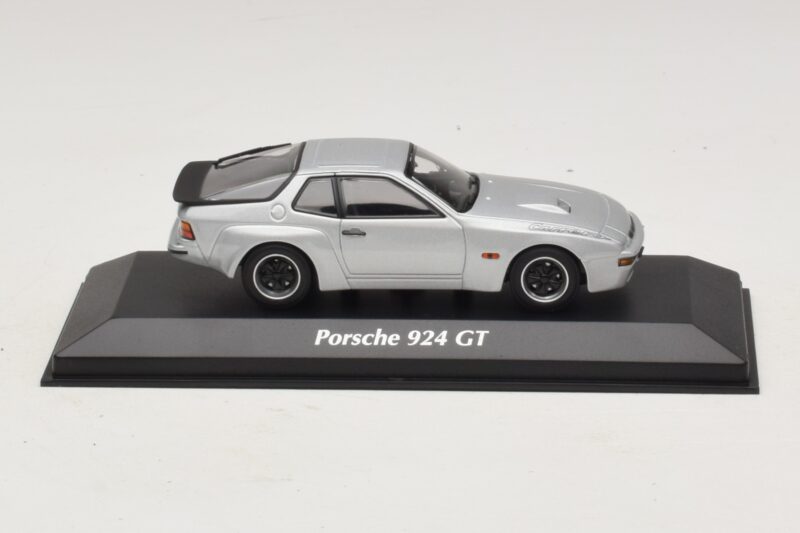 Porsche 924 GT Argento Maxichamps 1:43 940066122 Pressofusione
