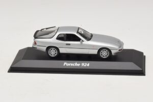 Porsche 924 Argento Maxichamps 1:43 940062120 Pressofusione