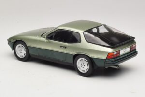 Porsche 924 Turbo Verde Chiaro & Verde Scuro MCG 1:18 MCG18660 Pressofusione — immagine 5 di 6