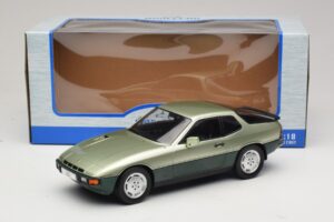 Porsche 924 Turbo Verde Chiaro & Verde Scuro MCG 1:18 MCG18660 Pressofusione — immagine 6 di 6
