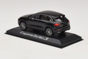 Porsche Cayenne 958 Turbo S Nero Minichamps 1:43 WAP0200220E Pressofusione — immagine 3 di 5