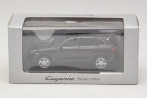 Porsche Cayenne 9PA Edizione Platino Nero Minichamps 1:43 WAP0200160E Pressofusione — immagine 5 di 5