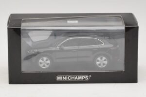 Porsche Cayenne Nero Metallizzato Minichamps 1:43 410066301 Pressofusione — immagine 5 di 5