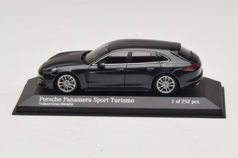 Porsche Panamera 971 4 E-Hybrid Sport Turismo Grigio Minichamps 1:43 410066112 Pressofusione