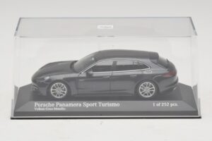 Porsche Panamera 971 4 E-Hybrid Sport Turismo Grigio Minichamps 1:43 410066112 Pressofusione — immagine 4 di 5