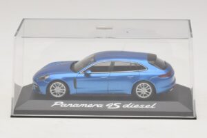 Porsche Panamera 971 4S Diesel Blu Metallizzato Minichamps 1:43 WAP0207600H Pressofusione — immagine 4 di 5
