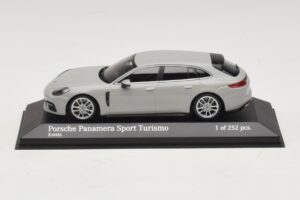 Porsche Panamera 971 Sport Turismo 4E-Hybrid Grigio Minichamps 1:43 410066114 Pressofusione