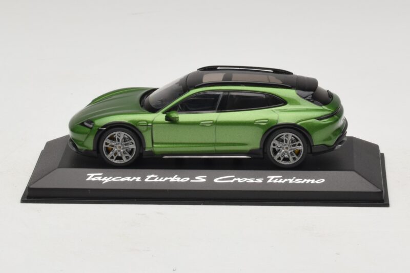 Porsche Taycan Turbo S Cross Turismo Verde Minichamps 1:43 WAP0207830M003 Pressofusione