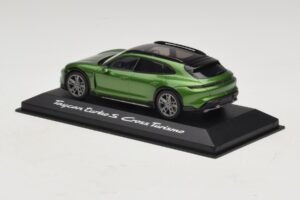 Porsche Taycan Turbo S Cross Turismo Verde Minichamps 1:43 WAP0207830M003 Pressofusione — immagine 3 di 5