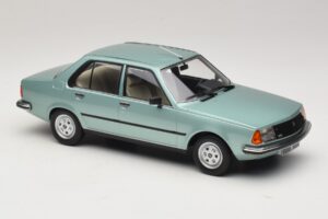 Renault 18 Verde Chiaro MCG 1:18 MCG18596 Pressofusione — immagine 4 di 6