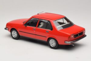 Renault 18 Rosso MCG 1:18 MCG18595 Pressofusione — immagine 5 di 6