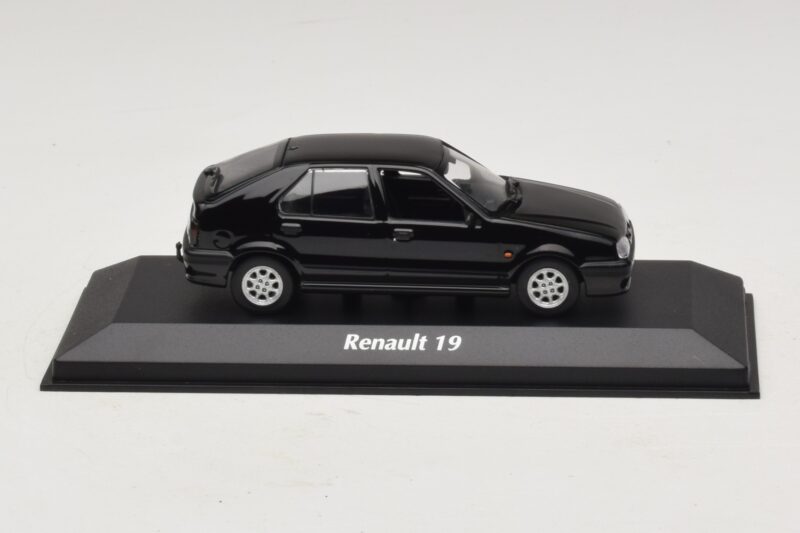 Renault 19 Nero Maxichamps 1:43 940113701 Pressofusione