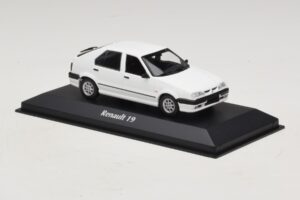 Renault 19 Bianco Maxichamps 1:43 940113700 Pressofusione — immagine 3 di 5