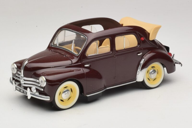 Renault 4CV Marrone Solido 1:18 8048 Pressofusione