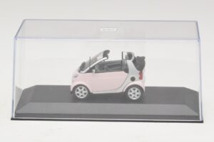 Smart Fortwo 450 Cabrio Bianco Legally Blonde 2 Scatola di Ricambio Minichamps 1:43 402173900-R1 Pressofusione — immagine 4 di 5