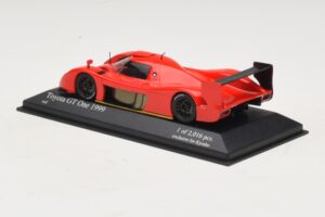 Toyota GT-One TS020 Street Rosso Minichamps 1:43 433991603 Pressofusione — immagine 3 di 5