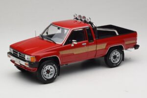 Toyota Hilux N50 Xtra Cab 4x4 Rosso KK-Scale 1:18 Toyota Hilux N50 Xtra Cab 4x4 Rosso KK-Scale 1:18 KKDC181562 Pressofusione