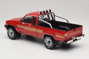 Toyota Hilux N50 Xtra Cab 4x4 Rosso KK-Scale 1:18 KKDC181562 Pressofusione — immagine 5 di 6