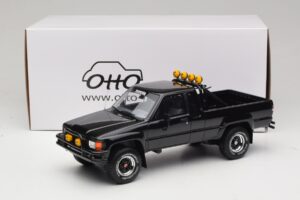 Toyota Hilux N60 SR5 Back to the Future II Nero Lucido Otto 1:18 OT481 Resina — immagine 6 di 6