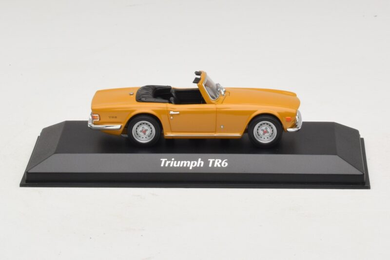 Triumph TR6 Arancione Maxichamps 1:43 Triumph TR6 Arancione Maxichamps 1:43 940132571 Pressofusione