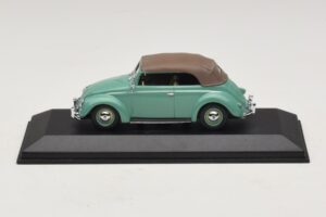 Volkswagen 1200 Cabriolet Capote Verde Minichamps 1:43 Volkswagen 1200 Cabriolet Capote Verde Minichamps 1:43 430052042 Pressofusione