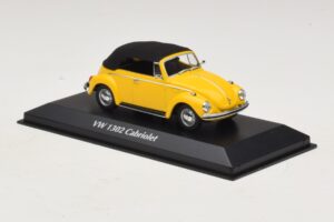 Volkswagen 1302 Cabriolet Giallo Maxichamps 1:43 940055030 Pressofusione — immagine 3 di 5